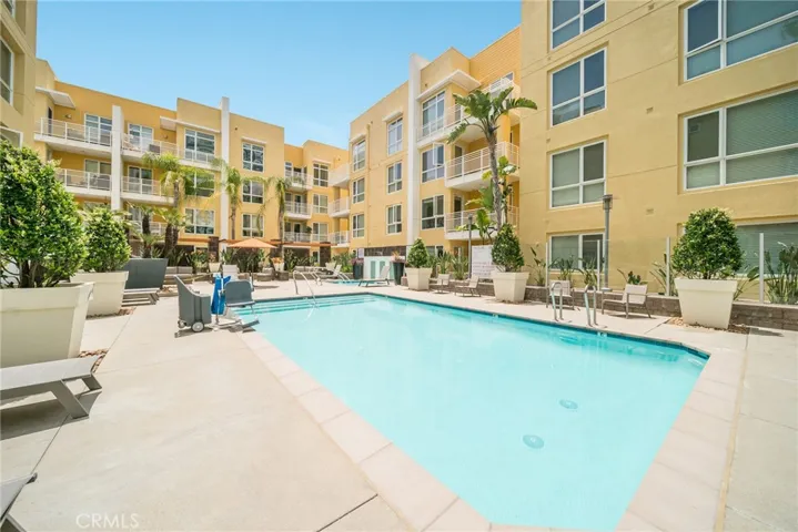 21301 Erwin Street 402, Woodland Hills, California 91367