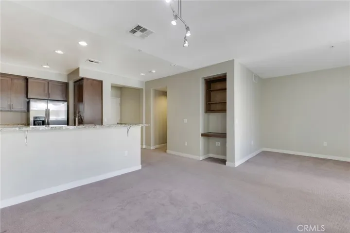 21301 Erwin Street 402, Woodland Hills, California 91367