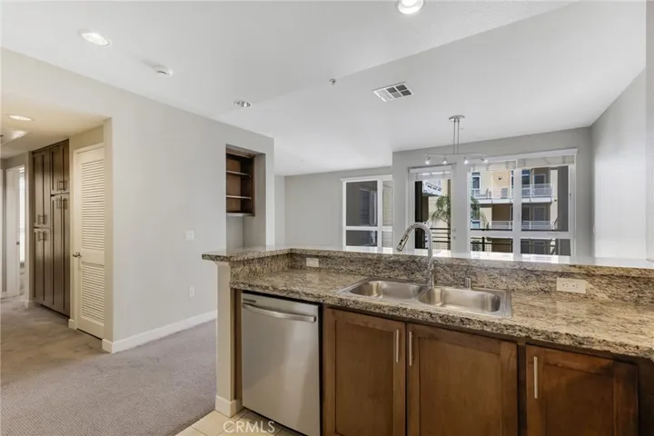 21301 Erwin Street 402, Woodland Hills, California 91367