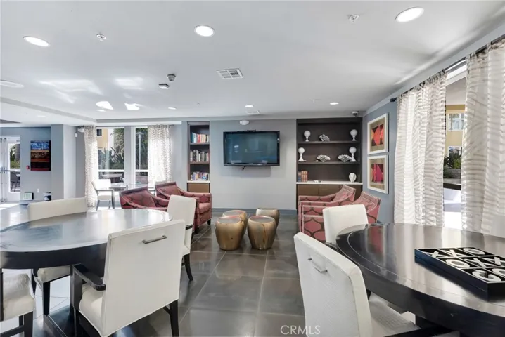 21301 Erwin Street 402, Woodland Hills, California 91367