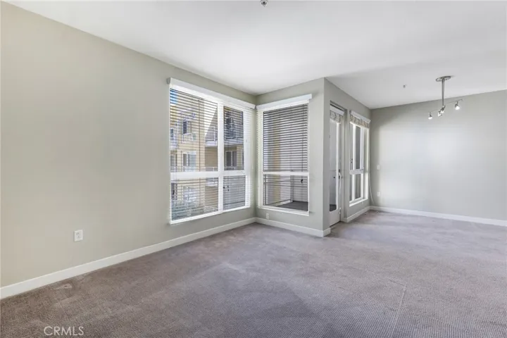 21301 Erwin Street 402, Woodland Hills, California 91367