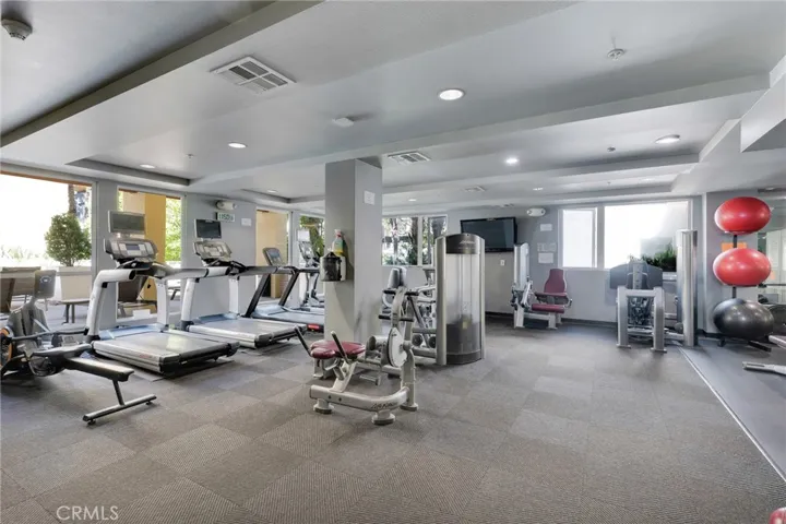 21301 Erwin Street 402, Woodland Hills, California 91367