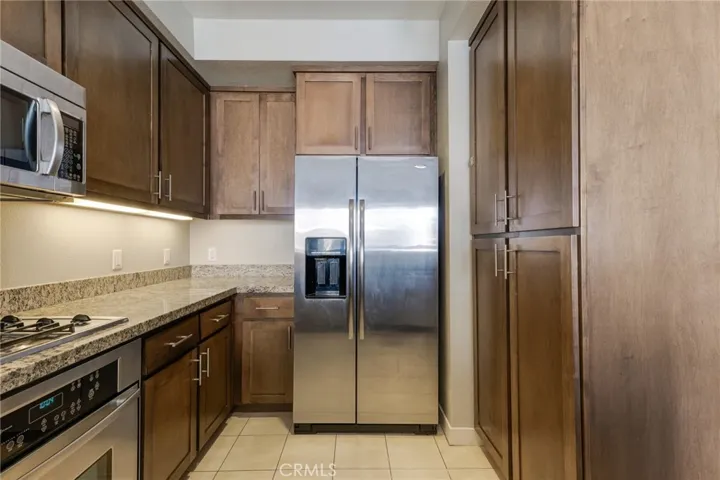 21301 Erwin Street 402, Woodland Hills, California 91367