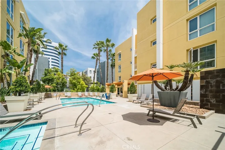 21301 Erwin Street 402, Woodland Hills, California 91367