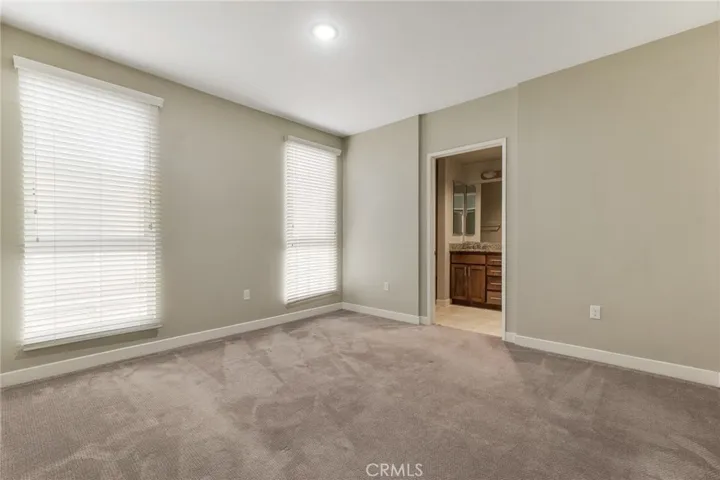 21301 Erwin Street 402, Woodland Hills, California 91367