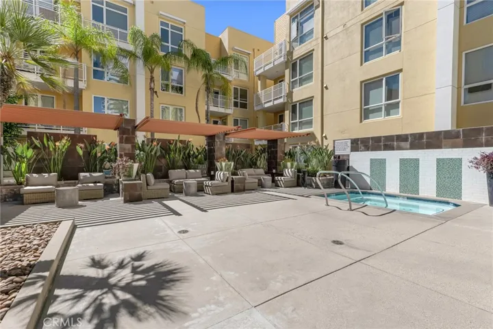 21301 Erwin Street 402, Woodland Hills, California 91367