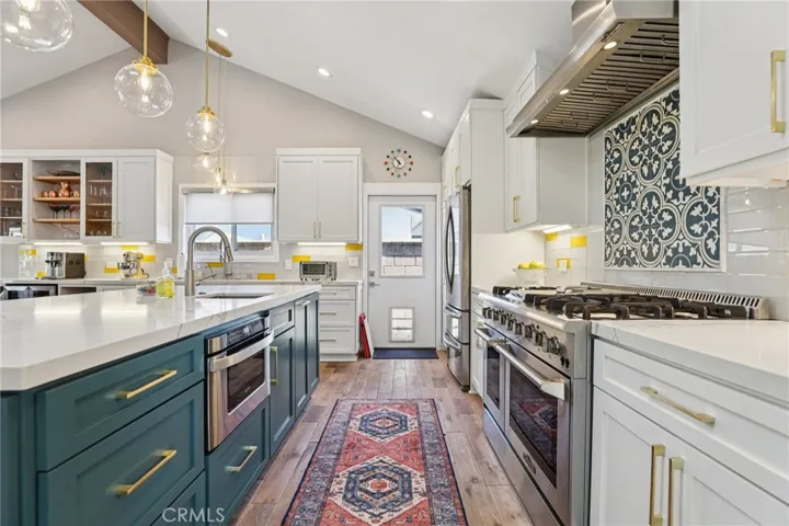 173 College Park, Seal Beach, California 90740