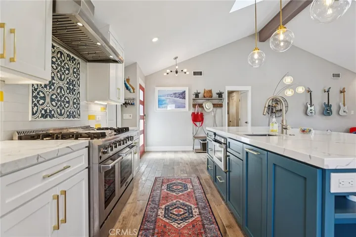 173 College Park, Seal Beach, California 90740