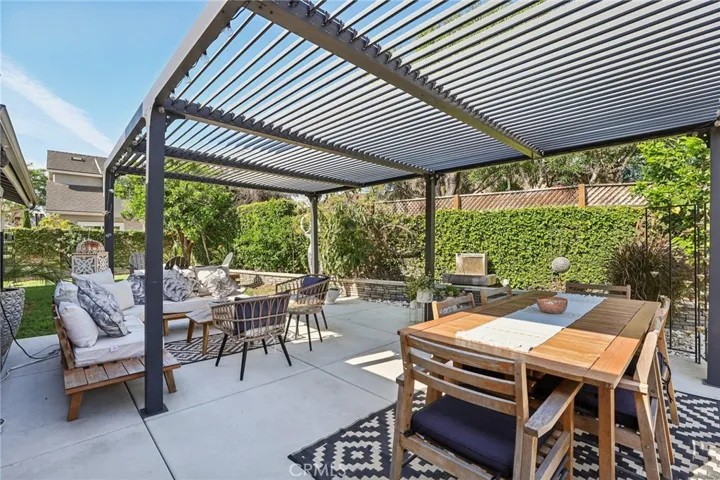 173 College Park, Seal Beach, California 90740