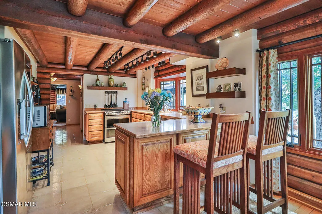 dKitchen and Dining2