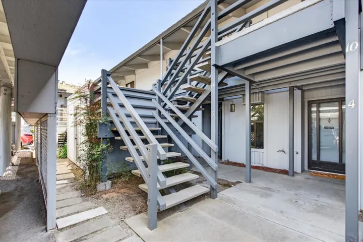 158 Kern Street 10, Salinas, California 93905
