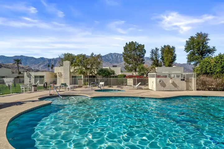 pool spyglass