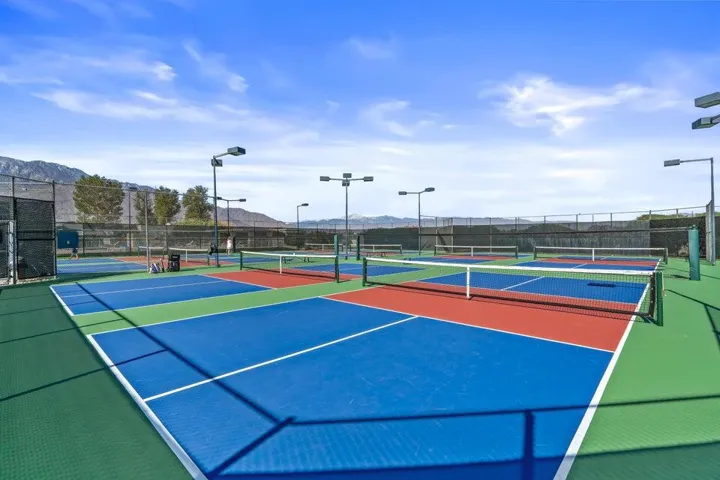 tennis spyglass