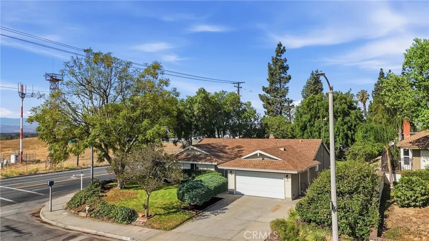 6585 Shannon, Riverside, California 92504