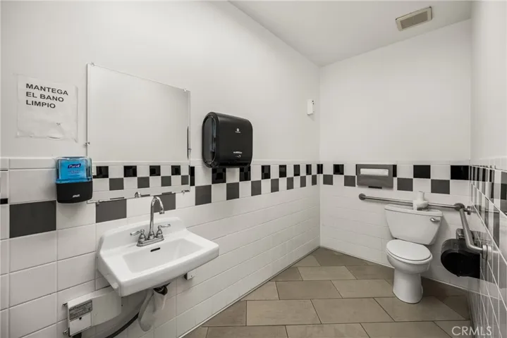 1201 W Holt, Ontario, California 91762