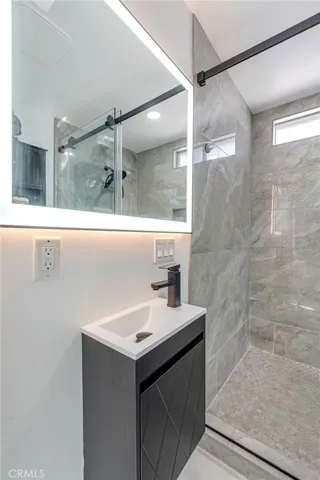 1381 W Summerland, San Pedro, California 90732