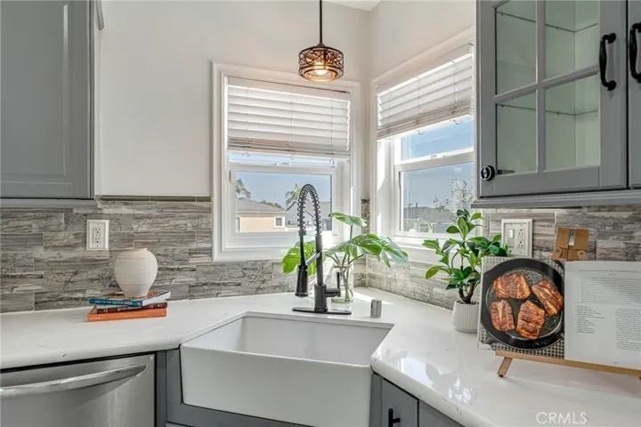 1381 W Summerland, San Pedro, California 90732