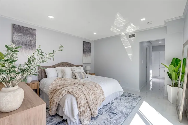 1381 W Summerland, San Pedro, California 90732
