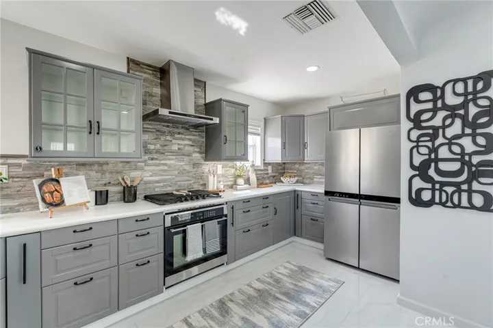 1381 W Summerland, San Pedro, California 90732