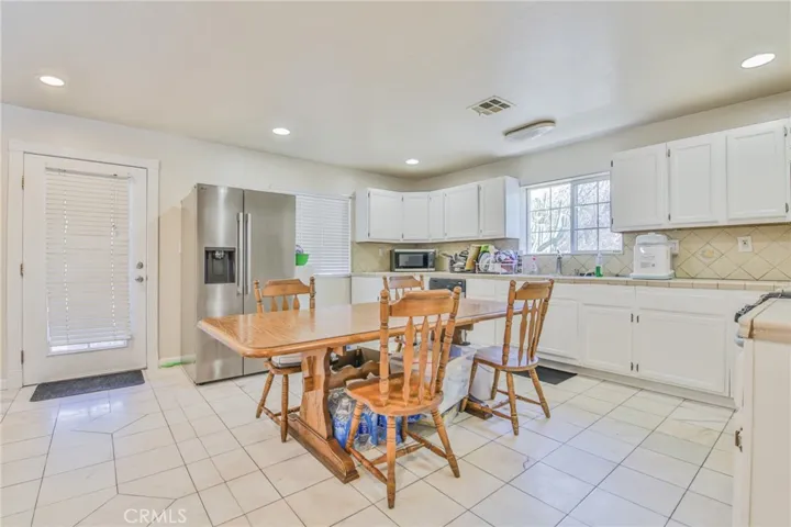 Large Family kitchen with