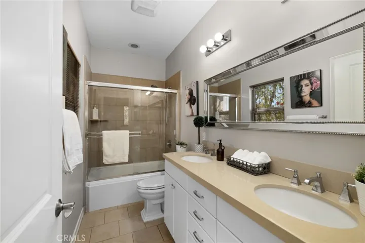 Primary ensuite bathroom