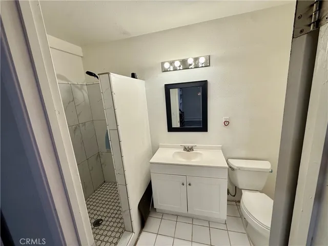 4th bedroom bathroom