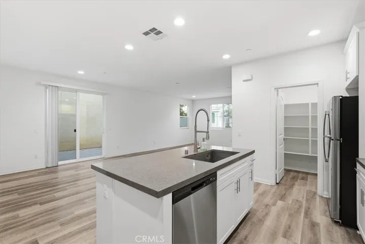 1207 Garnet Court, Colton, California 92324