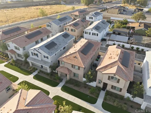 1207 Garnet Court, Colton, California 92324