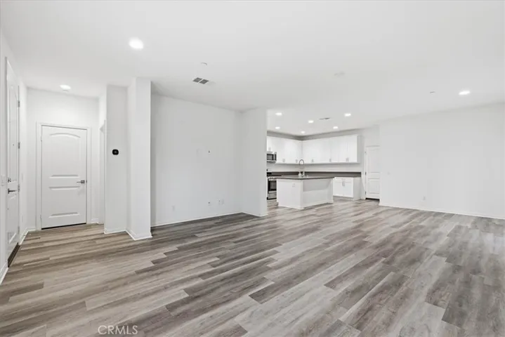 1207 Garnet Court, Colton, California 92324