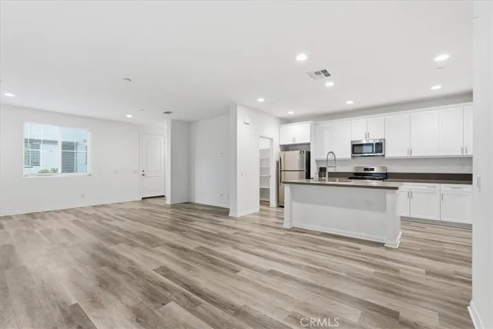 1207 Garnet Court, Colton, California 92324