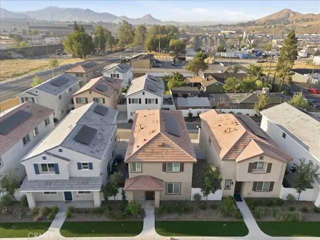 1207 Garnet Court, Colton, California 92324