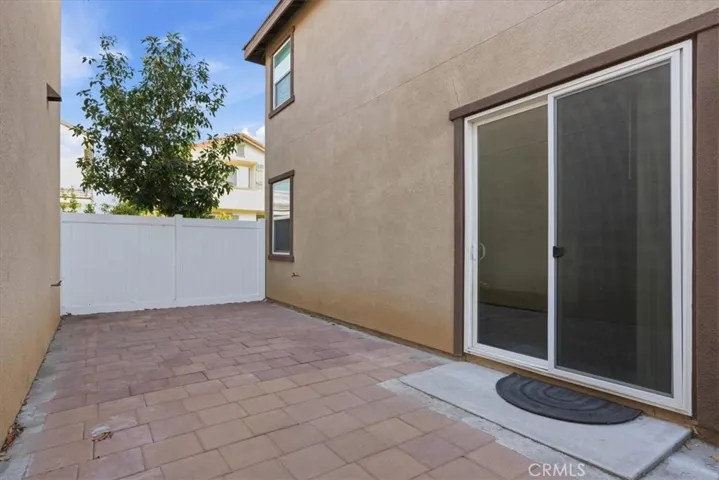 1207 Garnet Court, Colton, California 92324