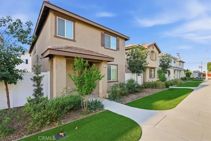 1207 Garnet Court, Colton, California 92324