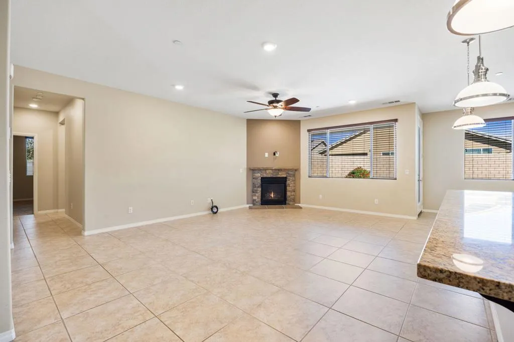 55-web-or-mls-068A9438