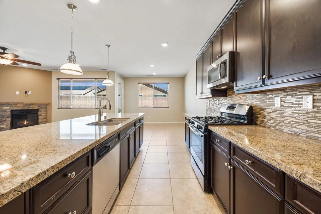 61-web-or-mls-068A9408