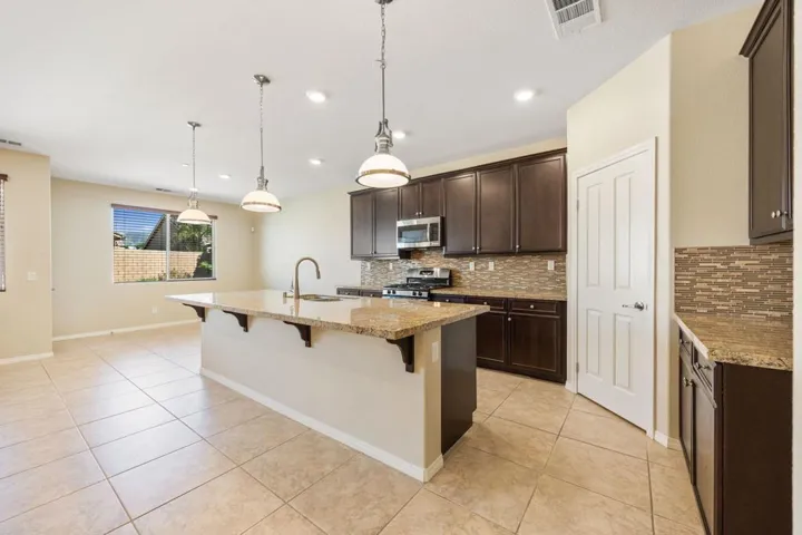 62-web-or-mls-068A9403