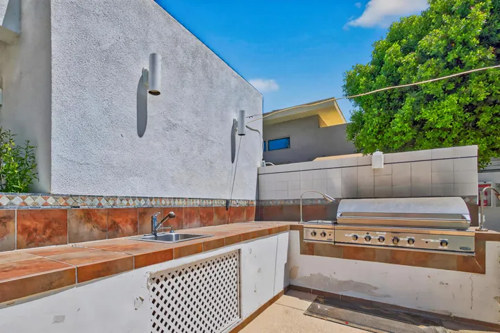 6 outdoor barbecue 1