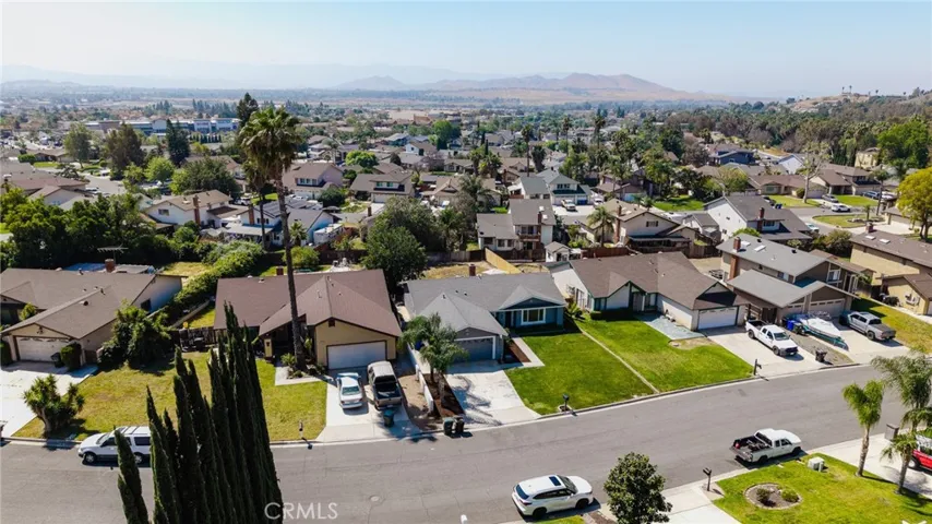 5829 Quiroz, Jurupa Valley, California 92509