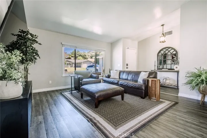 5829 Quiroz, Jurupa Valley, California 92509