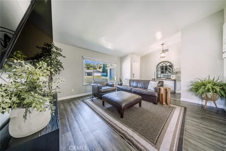 5829 Quiroz, Jurupa Valley, California 92509