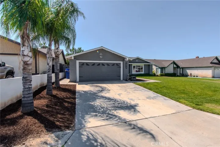 5829 Quiroz, Jurupa Valley, California 92509