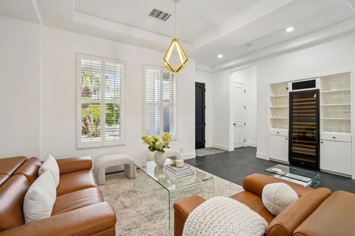11-web-or-mls-Via Fiora-S2203-011