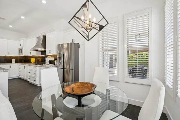 12-web-or-mls-Via Fiora-S2203-012