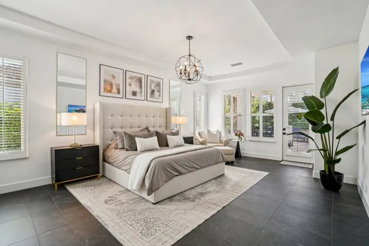 24-web-or-mls-Via Fiora-S2203-024