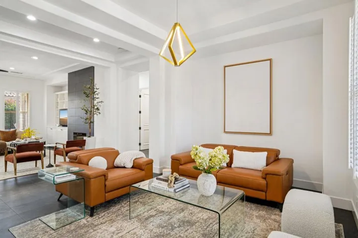 10-web-or-mls-Via Fiora-S2203-010