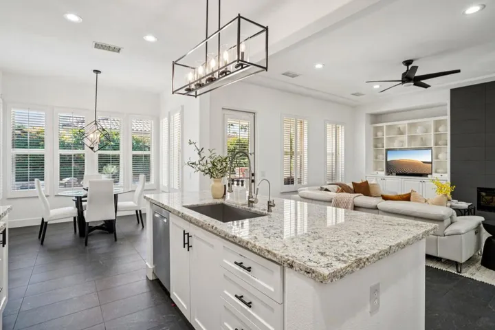 16-web-or-mls-Via Fiora-S2203-016