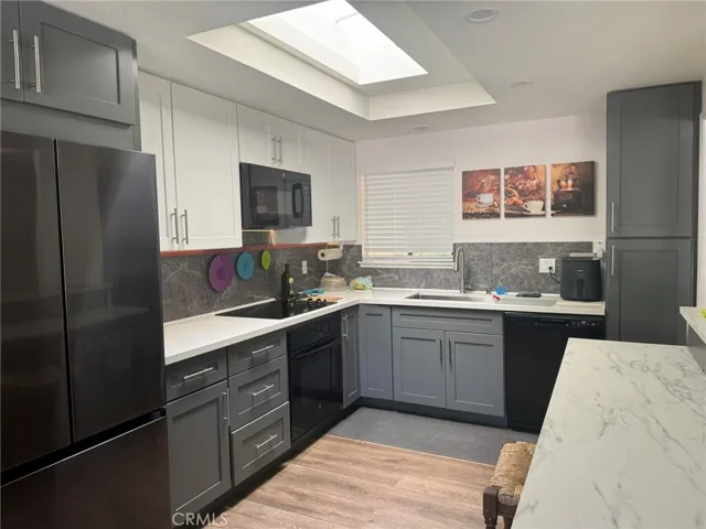 861 Ronda Mendoza N, Laguna Woods, California 92637