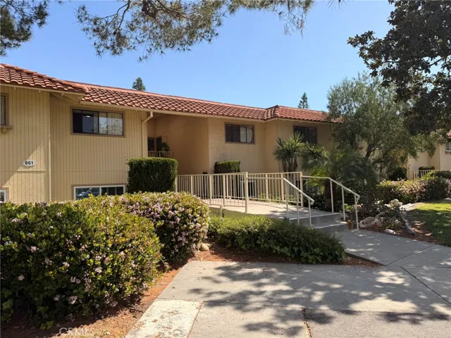 861 Ronda Mendoza N, Laguna Woods, California 92637