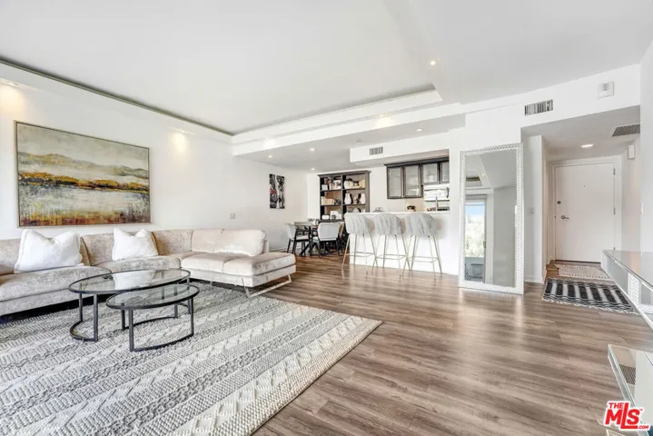 7250 Franklin Avenue 503, Los Angeles, California 90046