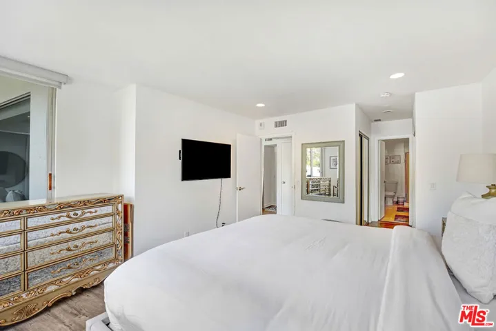 7250 Franklin Avenue 503, Los Angeles, California 90046